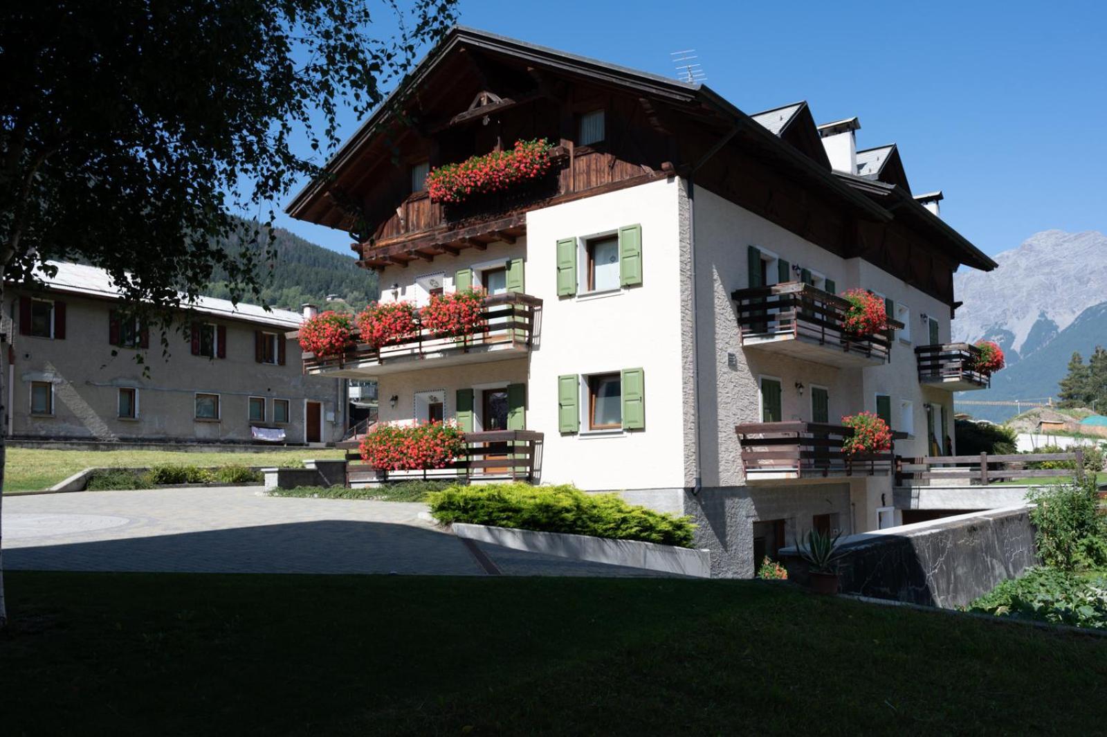 Casa Le Rondini Apartment Valdisotto Exterior photo